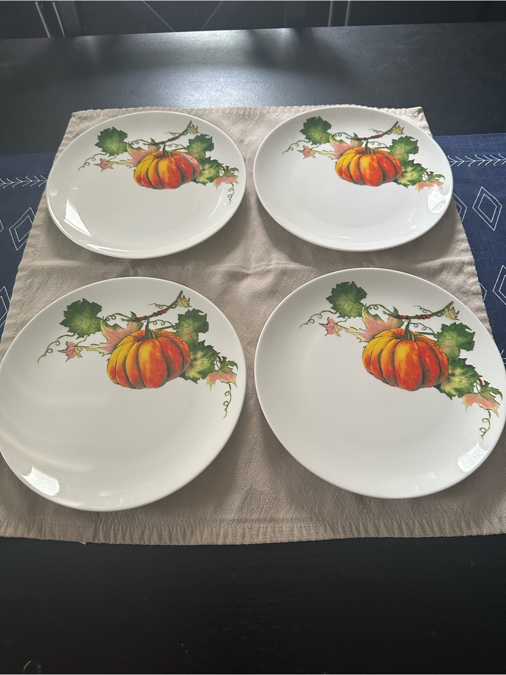 White Pumpkin Accent Dinner Plates - Set of 4